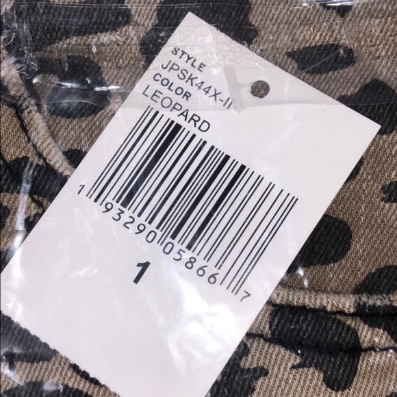 LAST ONE! Leopard Print High Rise Denim Mini Skirt Size 1 - Picture 5 of 13